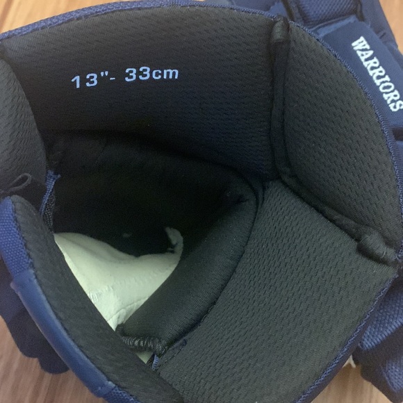 Bauer Vapor Gloves - 13” - Picture 2 of 3